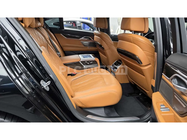 BMW 730 * Дистроник * Лазери * Обдухване * Harman Kardon * - автомобили, коли, обяви за нови и употребявани 9