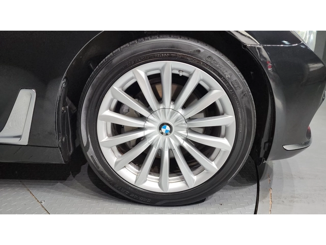 BMW 730 d xDrive - автомобили, коли, обяви за нови и употребявани 4
