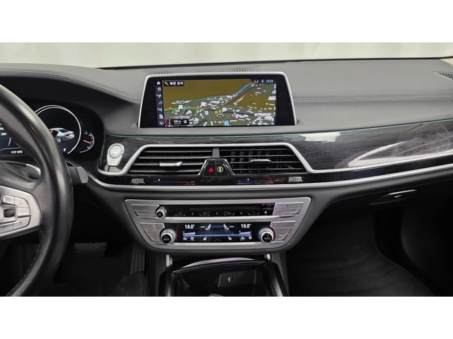 BMW 730 730Ld xDrive - автомобили, коли, обяви за нови и употребявани 9