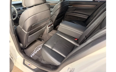 BMW 730 d= M-pack= Distronic= HUD= Keyless= Soft Close= - автомобили, коли, обяви за нови и употребявани 12