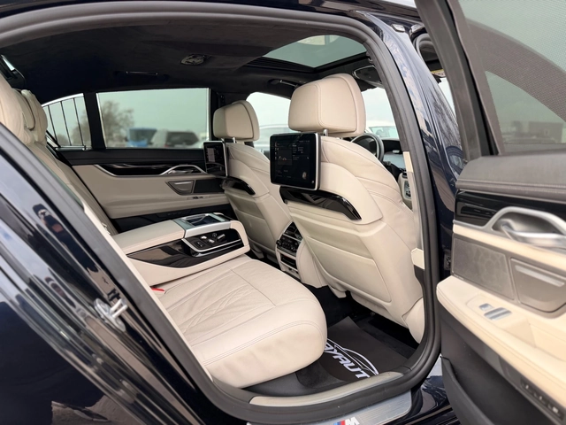 BMW 730 d= xDrive= M-performance= Face= 3xTV= Laser= harma - автомобили, коли, обяви за нови и употребявани 11