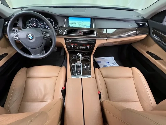 BMW 730 xDrive - автомобили, коли, обяви за нови и употребявани 6