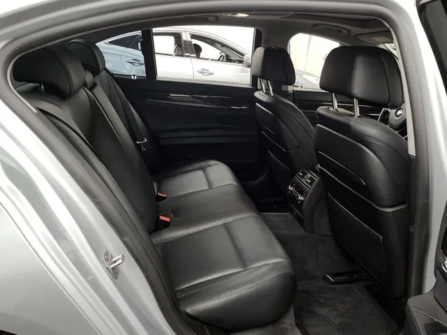 BMW 730 xDrive - автомобили, коли, обяви за нови и употребявани 11