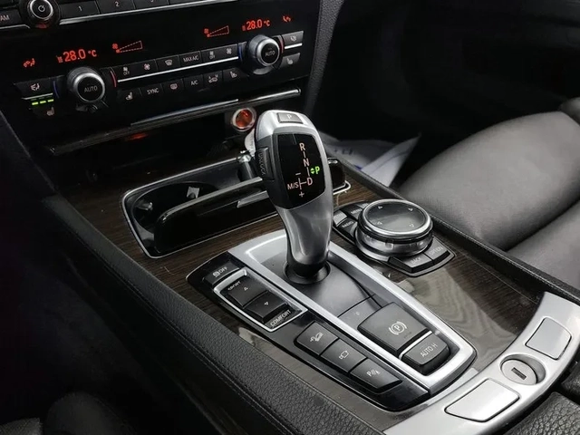 BMW 730 xDrive - автомобили, коли, обяви за нови и употребявани 8