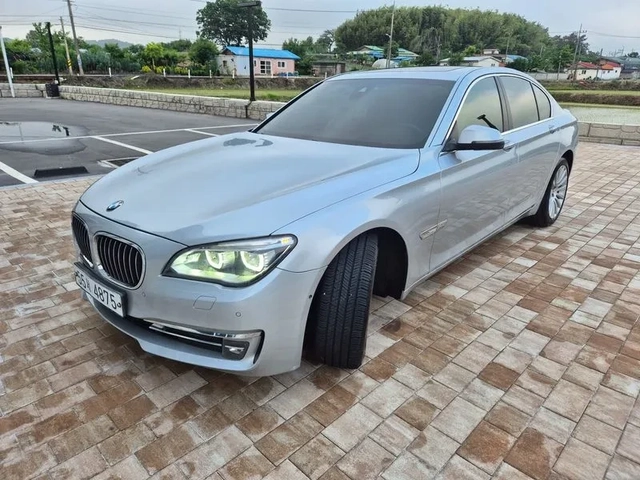 BMW 730 xDrive - автомобили, коли, обяви за нови и употребявани 2