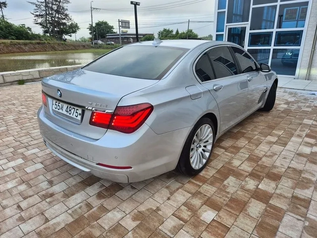 BMW 730 xDrive - автомобили, коли, обяви за нови и употребявани 3