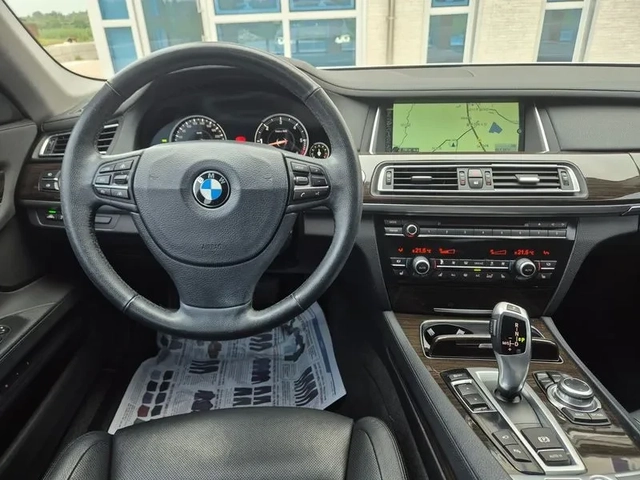 BMW 730 xDrive - автомобили, коли, обяви за нови и употребявани 9