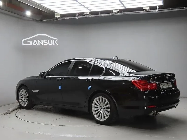 BMW 730 xDrive - автомобили, коли, обяви за нови и употребявани 1