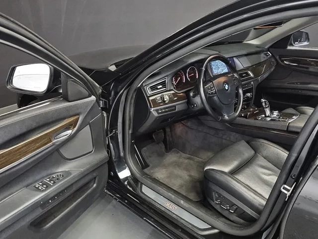 BMW 730 d - автомобили, коли, обяви за нови и употребявани 11
