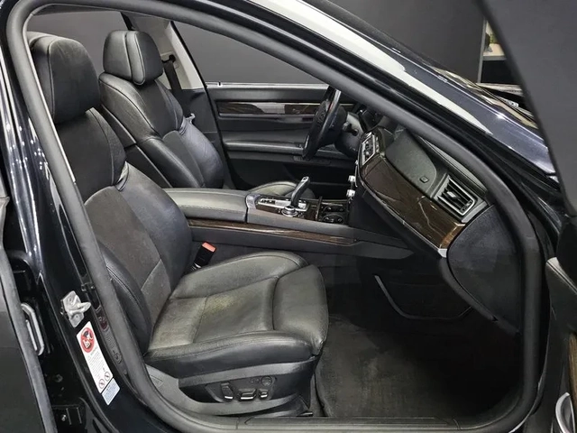 BMW 730 d - автомобили, коли, обяви за нови и употребявани 9