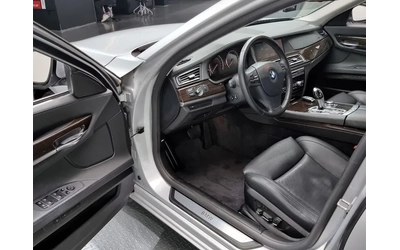 BMW 730 - автомобили, коли, обяви за нови и употребявани 10