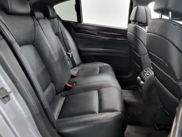 BMW 730 - автомобили, коли, обяви за нови и употребявани 11