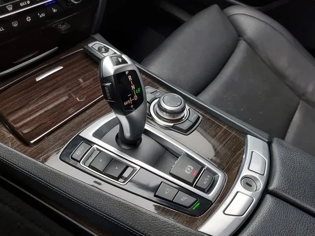 BMW 730 - автомобили, коли, обяви за нови и употребявани 8