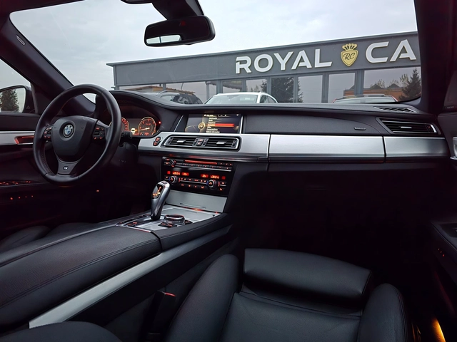 BMW 730 M pack * Vacuum* Head Up* Digital* Distronik* - автомобили, коли, обяви за нови и употребявани 12