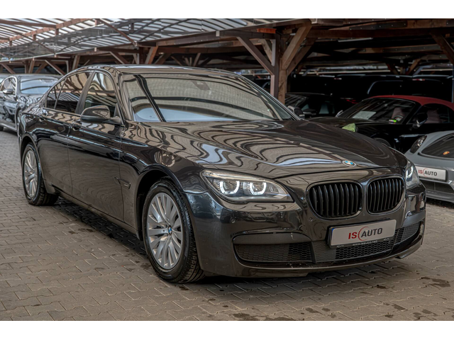 BMW 730 М Packet/Дистроник/Вакум/Камера/Обдухване/HuD/Пътни ленти - автомобили, коли, обяви за нови и употребявани 1