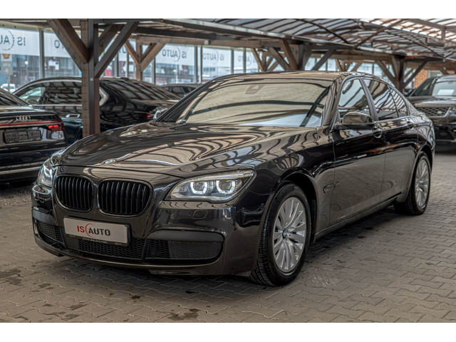 BMW 730 М Packet/Дистроник/Вакум/Камера/Обдухване/HuD/Пътни ленти - автомобили, коли, обяви за нови и употребявани 2