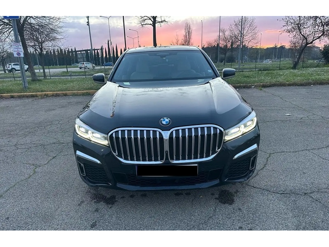 BMW 730d 730d xDrive M-Pack - автомобили, коли, обяви за нови и употребявани 1