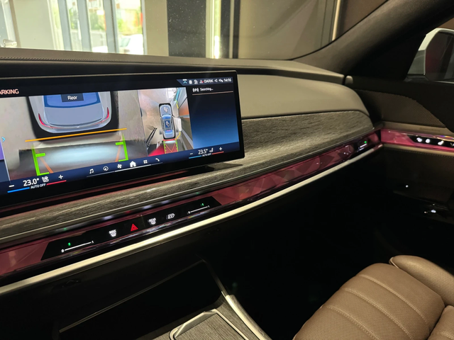 BMW 740 d xDrive M pro TV - автомобили, коли, обяви за нови и употребявани 10