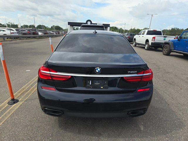 BMW 740 L M PACK FULL MAX* HARMAN* ASSISTANT* ПАНО* 360* - автомобили, коли, обяви за нови и употребявани 4