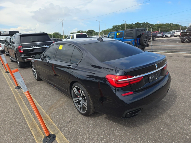 BMW 740 L M PACK FULL MAX* HARMAN* ASSISTANT* ПАНО* 360* - автомобили, коли, обяви за нови и употребявани 5