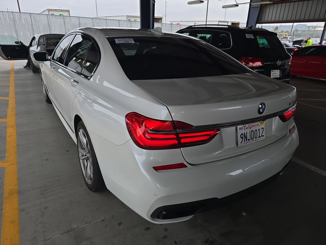 BMW 740 M PACK SHADOWLINE* HEAD UP* KEYLESS* КАМЕРА* АВТО - автомобили, коли, обяви за нови и употребявани 3