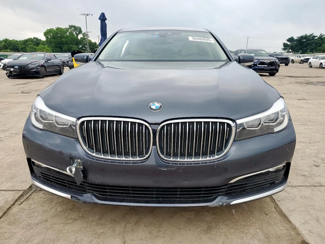 BMW 740 L* HEAD UP* ПАНОРАМА* HARMAN - автомобили, коли, обяви за нови и употребявани 1