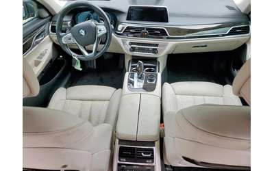 BMW 740 L* HEAD UP* ПАНОРАМА* HARMAN - автомобили, коли, обяви за нови и употребявани 7