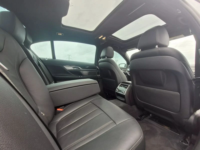 BMW 740 L M-PACK* HARMAN* KEYLESS* APLCRPL* ПАНО - автомобили, коли, обяви за нови и употребявани 8