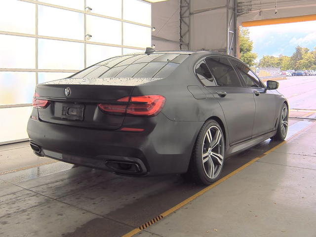 BMW 740 M-PACK* HEADUP* HARMAN* МАСАЖ* ОБДУХ* ПАНОРАМА* KE - автомобили, коли, обяви за нови и употребявани 2