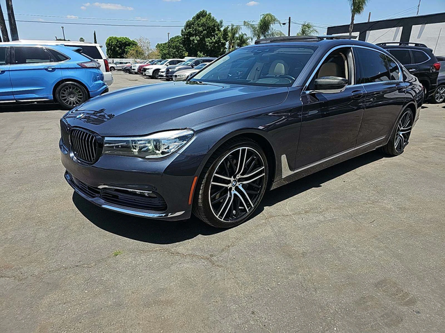 BMW 740 HEADUP* 360* DISTRONIK* AMBIENT* ОБДУХ* HARMAN* KE - автомобили, коли, обяви за нови и употребявани 0