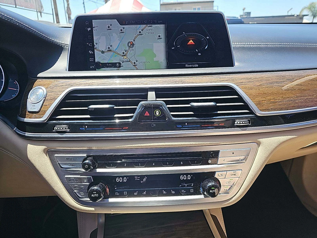 BMW 740 HEADUP* 360* DISTRONIK* AMBIENT* ОБДУХ* HARMAN* KE - автомобили, коли, обяви за нови и употребявани 5