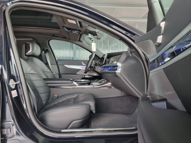 BMW 740 * INDIVIDUAL* Xdrive* Mpack* Head up* Distr* B&W* - автомобили, коли, обяви за нови и употребявани 10
