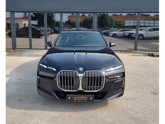 BMW 740 * INDIVIDUAL* Xdrive* Mpack* Head up* Distr* B&W* - автомобили, коли, обяви за нови и употребявани 1