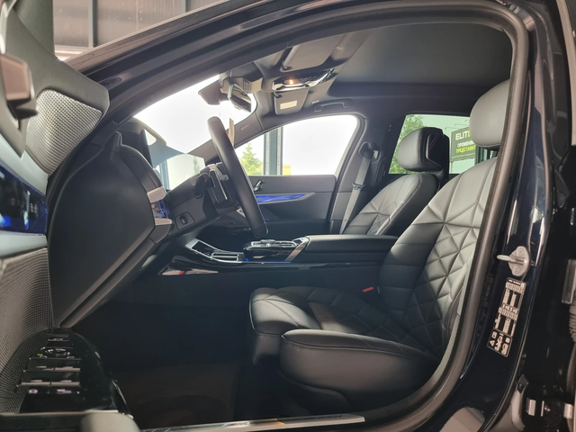 BMW 740 * INDIVIDUAL* Xdrive* Mpack* Head up* Distr* B&W* - автомобили, коли, обяви за нови и употребявани 6