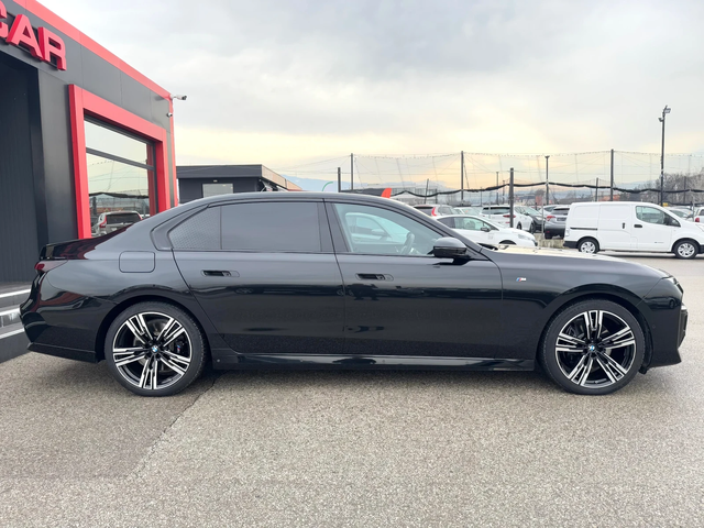 BMW 740 D-M SPORT-TV-B&W-HUD-AUTOMATIC DOORS-21-FULL FULL - автомобили, коли, обяви за нови и употребявани 5