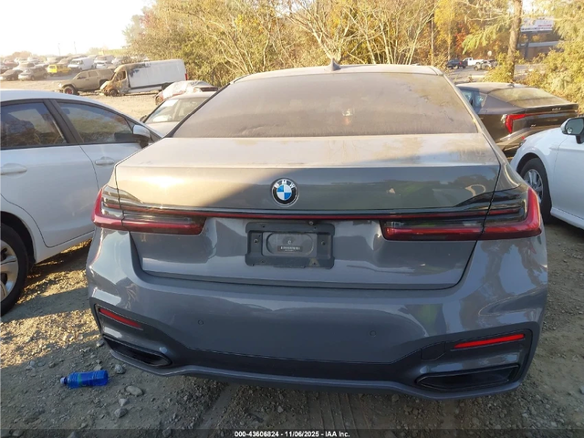 BMW 740 I / LONG / M-PACK / 360 / ОБДУХВАНЕ - автомобили, коли, обяви за нови и употребявани 4