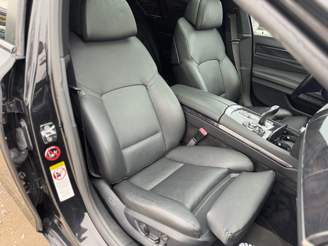 BMW 740 I= M-pack= Distronic= Head Up Display= Keyless Go= - автомобили, коли, обяви за нови и употребявани 11