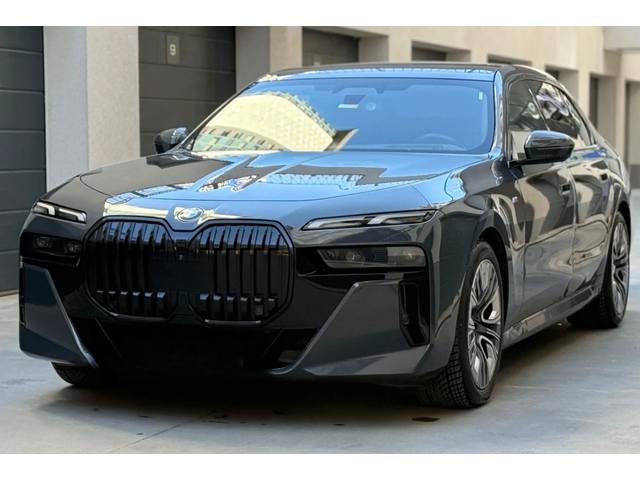 BMW 740 BMW 740 B&W* TV* LASER* SKY* CHAUFFEUR* FULL MAXX - автомобили, коли, обяви за нови и употребявани 3