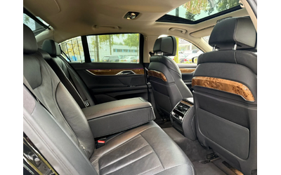 BMW 740 ОЧАКВАН ВНОС BMW 740d M Sport* LASER* 360* H - автомобили, коли, обяви за нови и употребявани 6