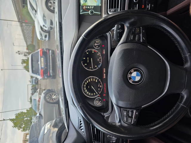 BMW 740 - автомобили, коли, обяви за нови и употребявани 11