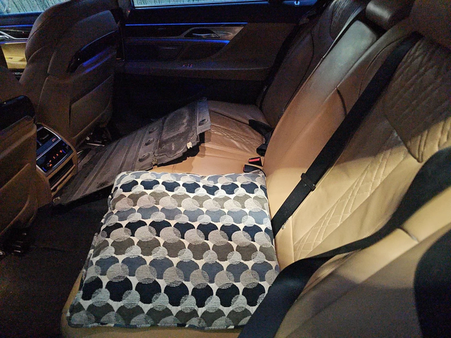 BMW 740 i xDrive - автомобили, коли, обяви за нови и употребявани 12