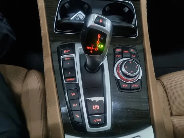 BMW 740 d xDrive - автомобили, коли, обяви за нови и употребявани 8