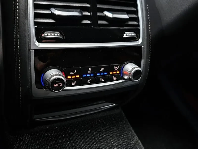 BMW 740 D xDrive M Sports - автомобили, коли, обяви за нови и употребявани 16