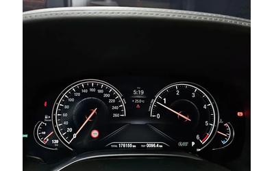 BMW 740 D xDrive M Sports - автомобили, коли, обяви за нови и употребявани 7