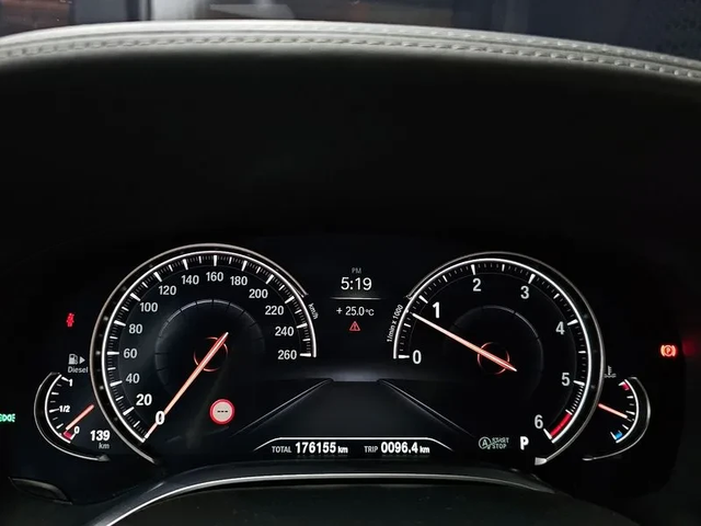 BMW 740 D xDrive M Sports - автомобили, коли, обяви за нови и употребявани 7