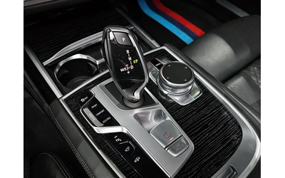 BMW 740 D xDrive M Sports - автомобили, коли, обяви за нови и употребявани 8