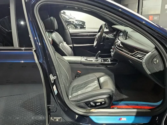 BMW 740 D xDrive M Sports - автомобили, коли, обяви за нови и употребявани 9