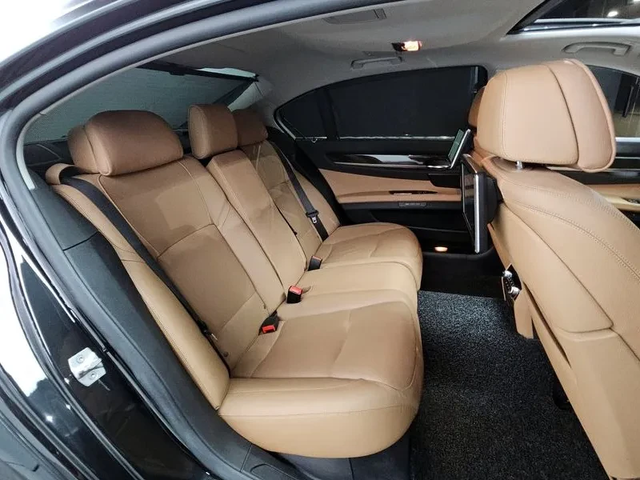 BMW 740 Li - автомобили, коли, обяви за нови и употребявани 10