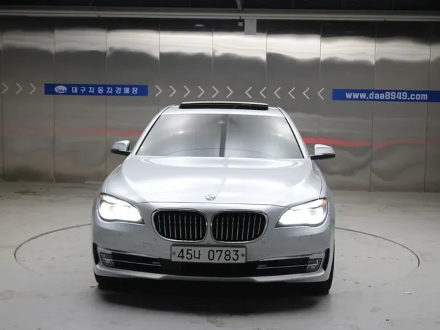BMW 740 D xDrive Individual - автомобили, коли, обяви за нови и употребявани 2