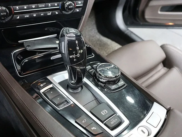 BMW 740 Li Individual - автомобили, коли, обяви за нови и употребявани 8